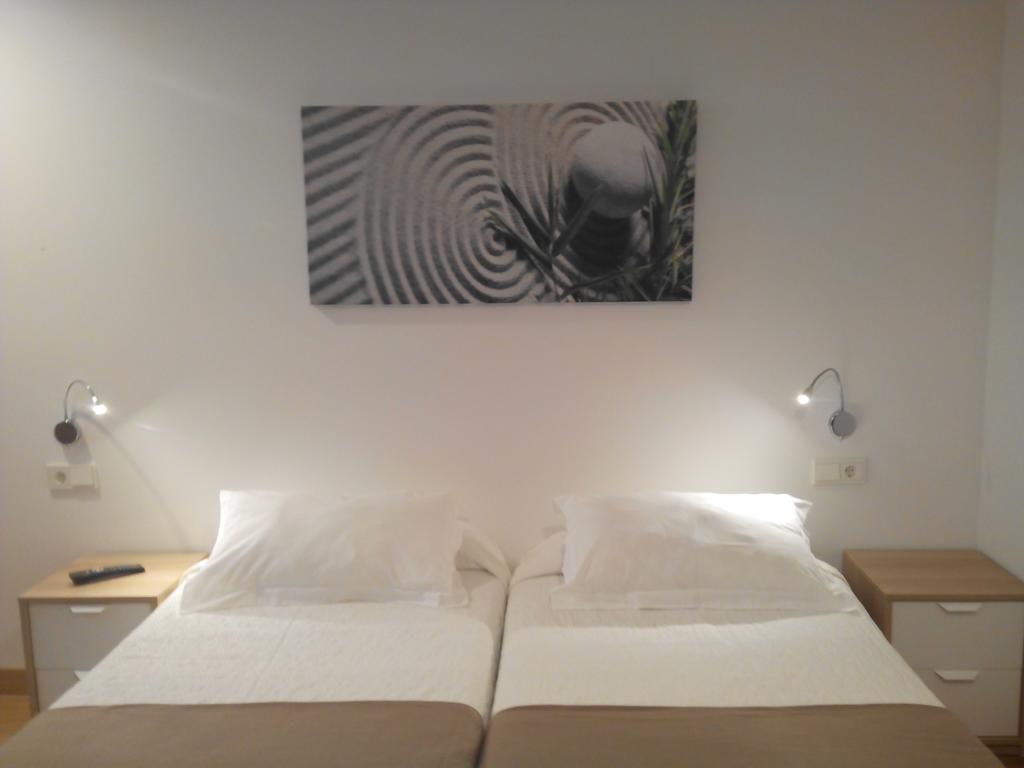 Hostal Sarasate *